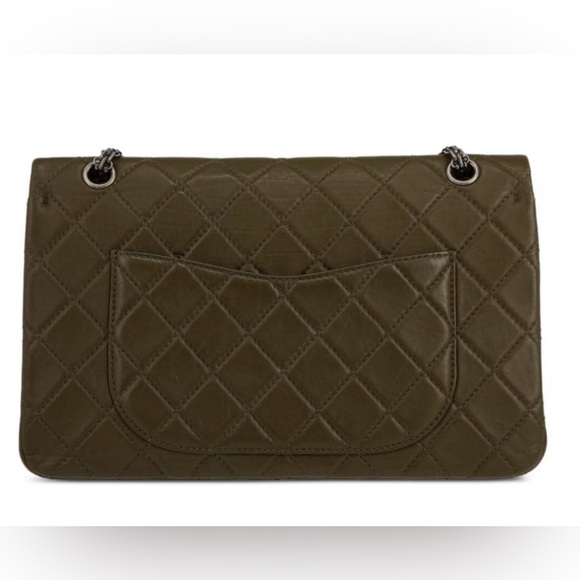 Chanel 2.55 Re-issued in kaki - Picture 2 of 2
